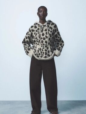 Zara Leopard Print Hooded Pullover - Cream & Brown